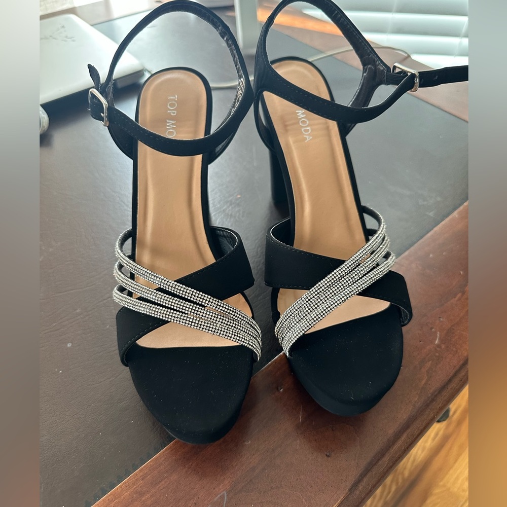 TOP MODA black platform Heels